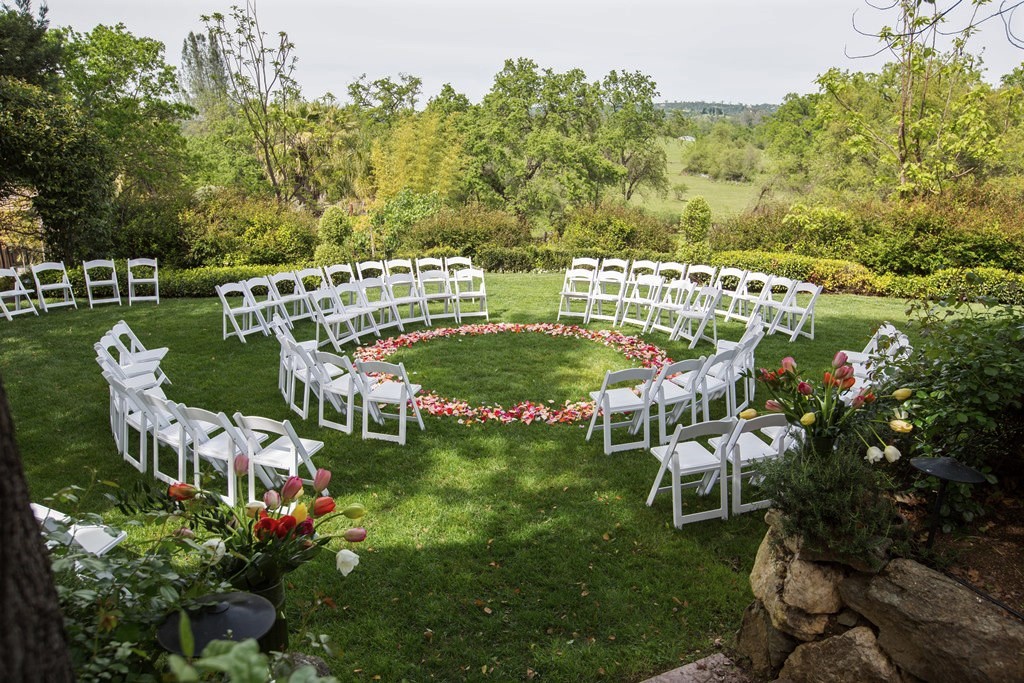 Gold Hill Gardens, Placer County. Garden weddings with ceremony in the round.