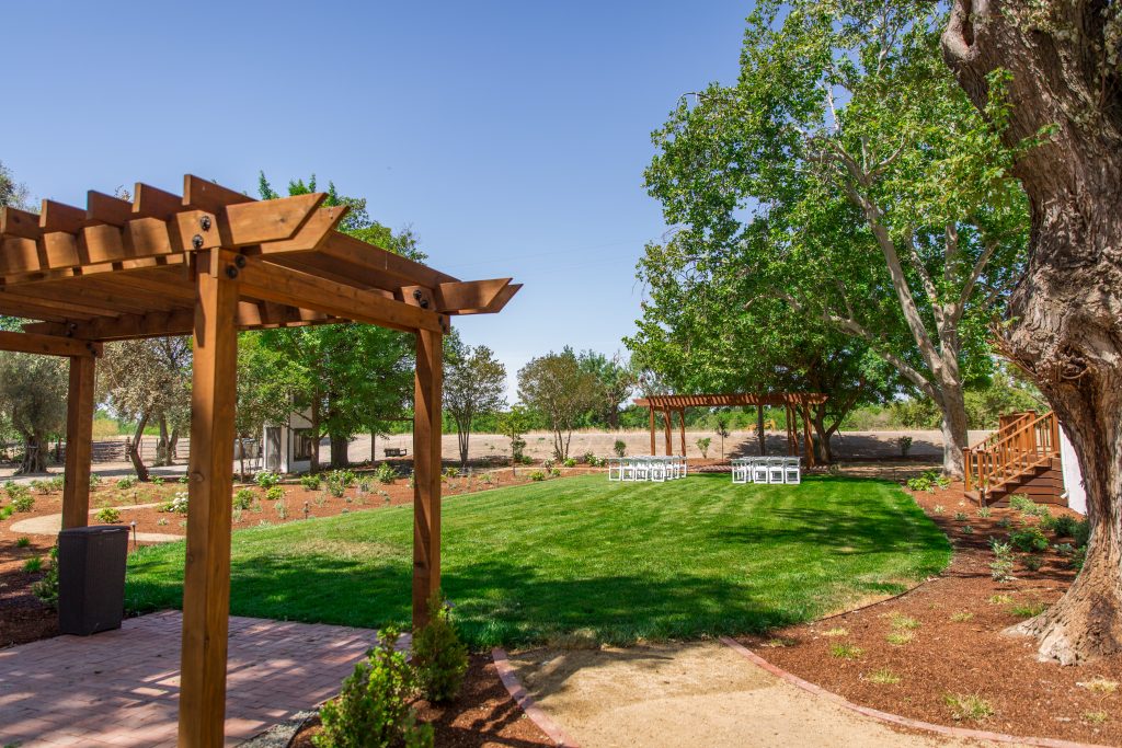 Hidden Grove, Woodland, CA, Yolo County. Ceremony lawn