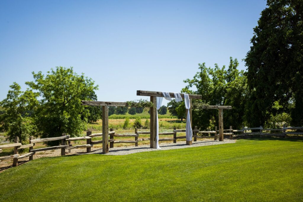 Crossing at Thomes Creek Wedding Events, Corning, CA Ceremony altar.