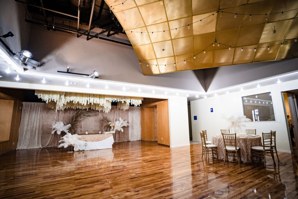 Town and Country Event Center, Rancho Cordova . Silver Room set i[/