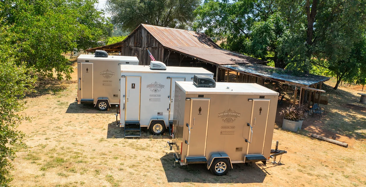 American West Luxury Mobile Washrooms. Trailers lined up.
